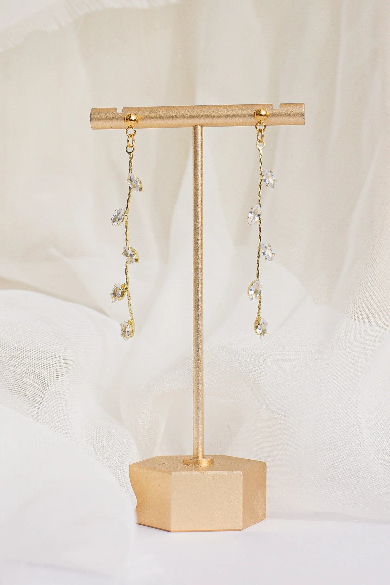 Daphne Leaf Dangle Earrings