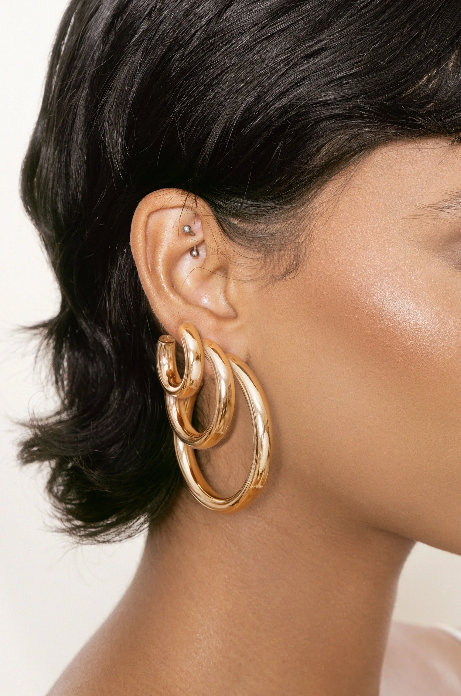 Small Thick Classic Hoops - Image 6